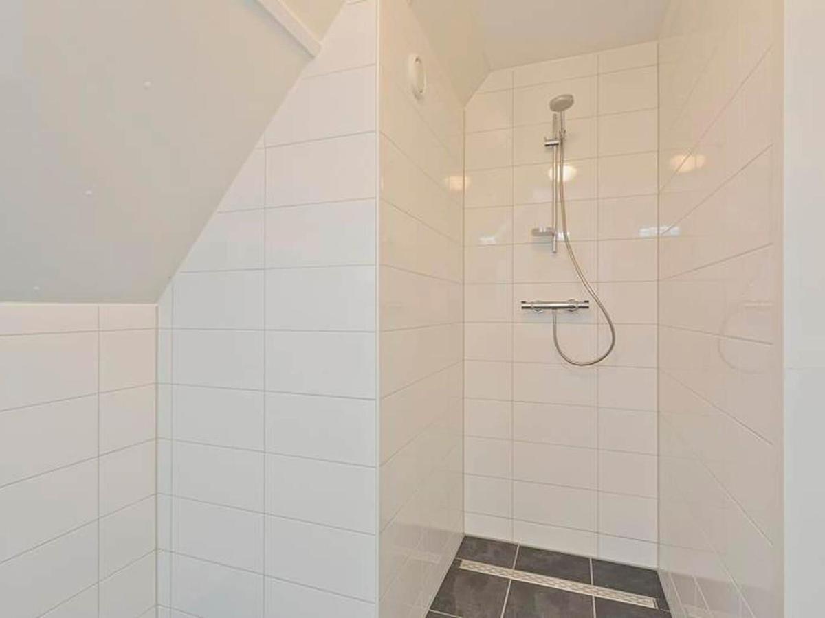 Holiday Home In Scherpenisse With Bubble Bath エクステリア 写真