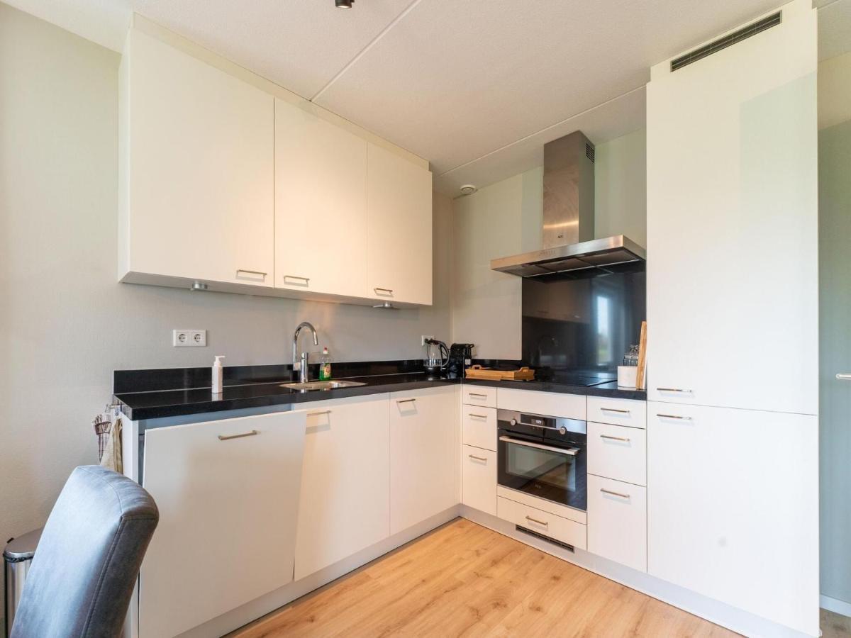 Holiday Home In Scherpenisse With Bubble Bath エクステリア 写真