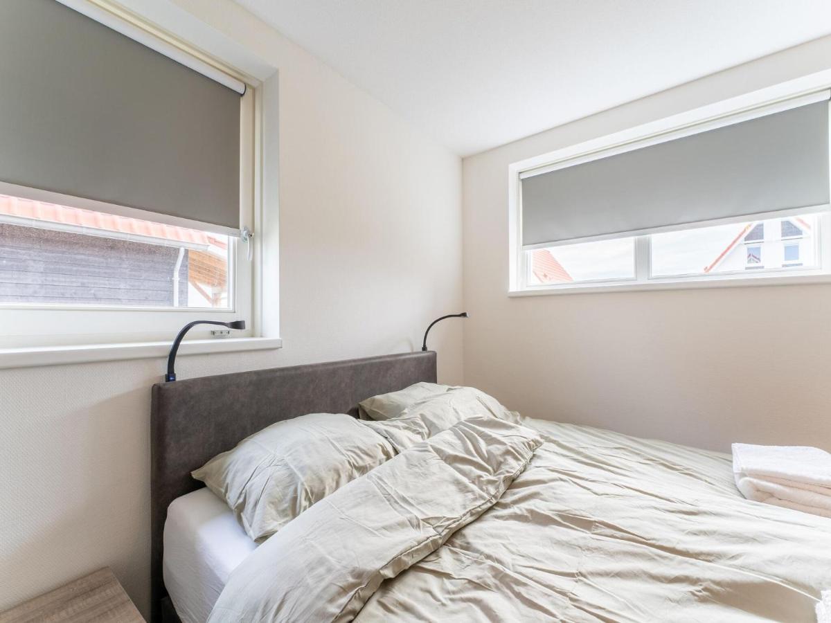 Holiday Home In Scherpenisse With Bubble Bath エクステリア 写真