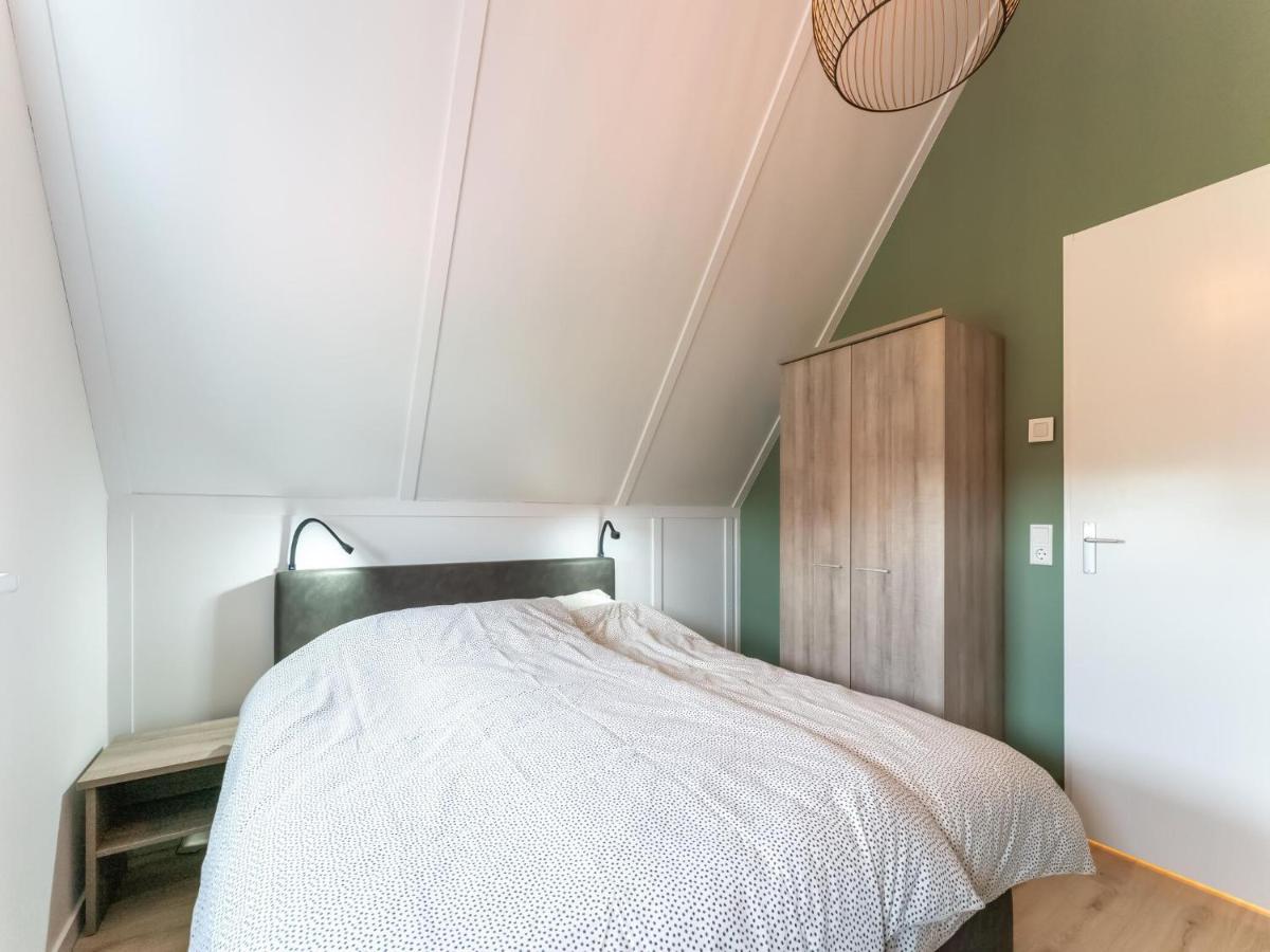 Holiday Home In Scherpenisse With Bubble Bath エクステリア 写真