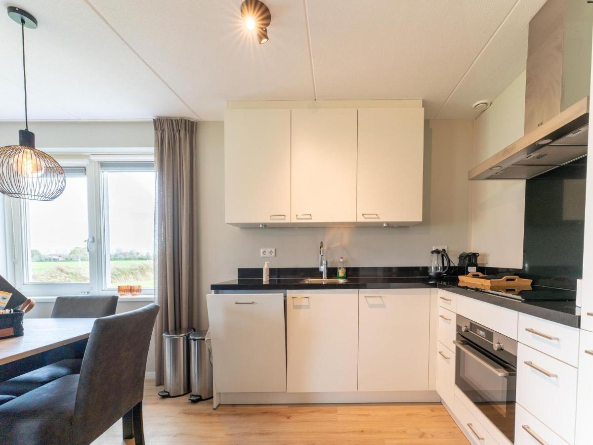 Holiday Home In Scherpenisse With Bubble Bath エクステリア 写真