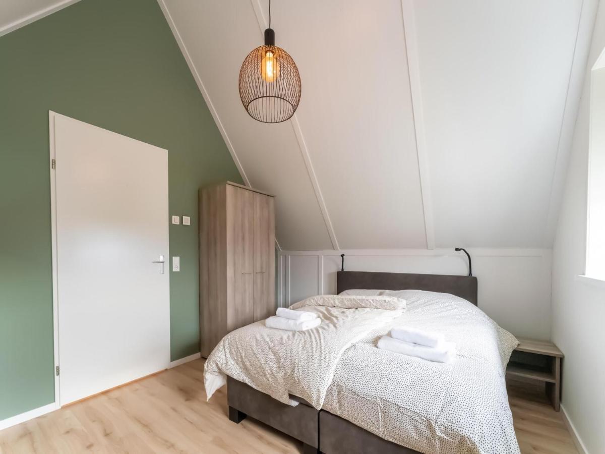 Holiday Home In Scherpenisse With Bubble Bath エクステリア 写真