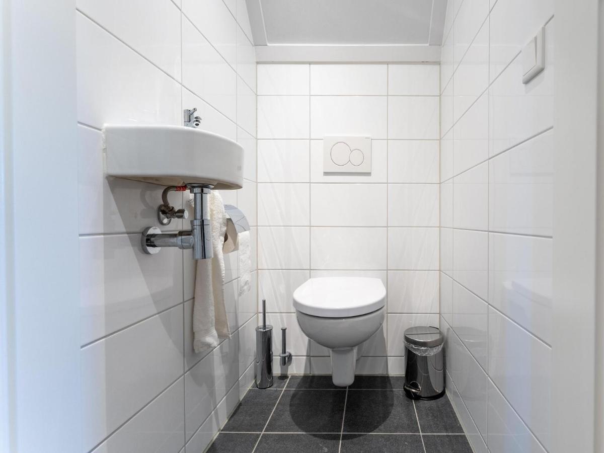 Holiday Home In Scherpenisse With Bubble Bath エクステリア 写真